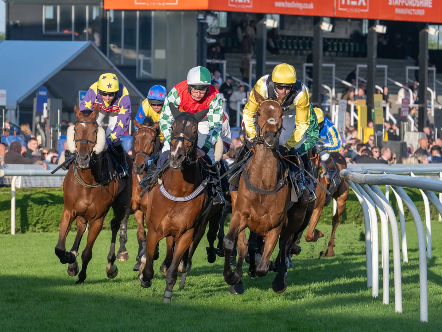Summer Racing at Uttoxeter Racecourse