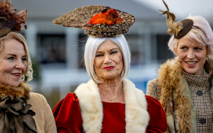 Women at Winter Ladies Day 